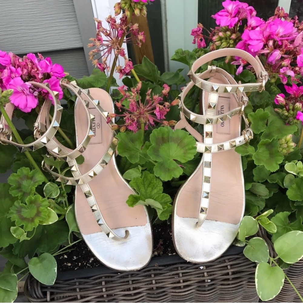 Valentino Rockstud Gold Gladiators.
